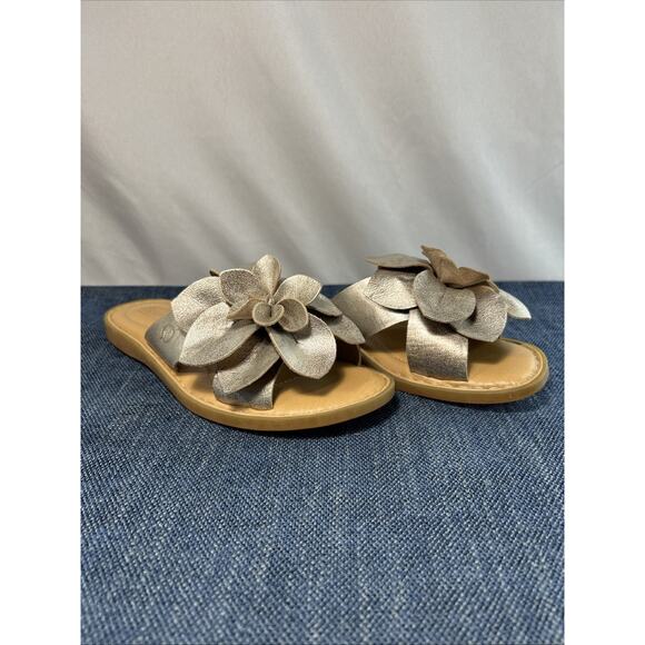 BOC Born Womens 6 Kaisa Flower Leather Slide Sandal Metallic Champagne - Picture 2 of 14